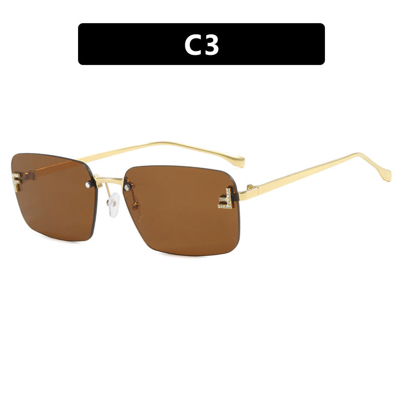 Damen quadratische Sonnenbrille mit elegantem goldenen Rahmen und stylishen Gläsern Brehn