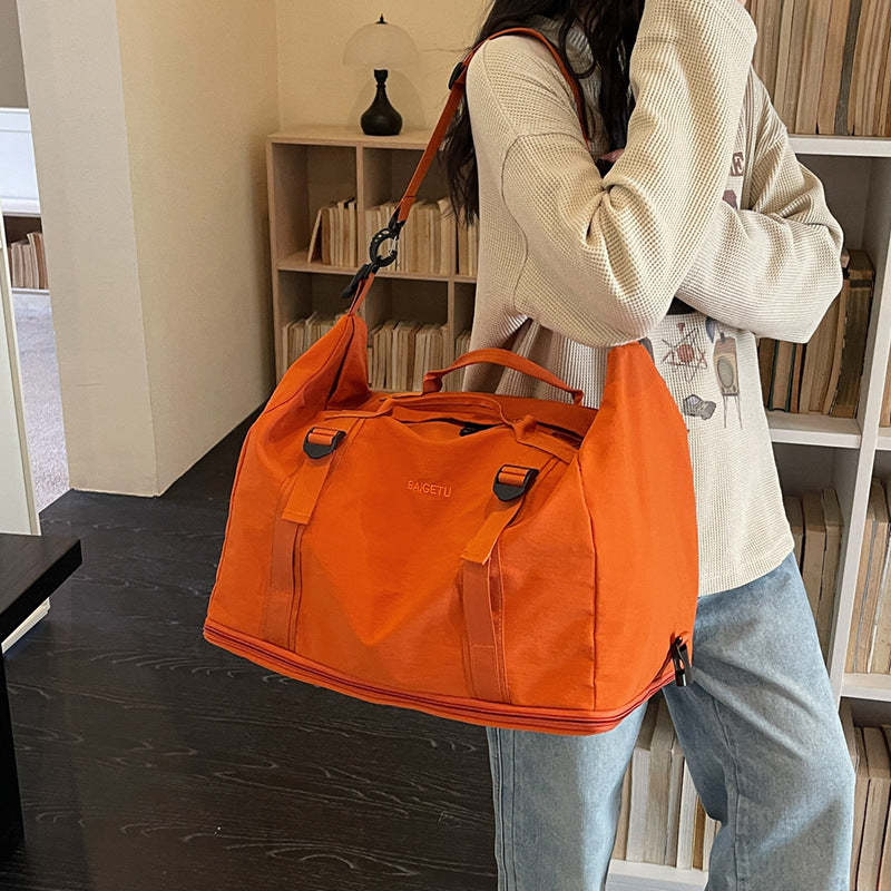 Geräumige Fitness-Wochenend-Duffel-Tasche Brehn