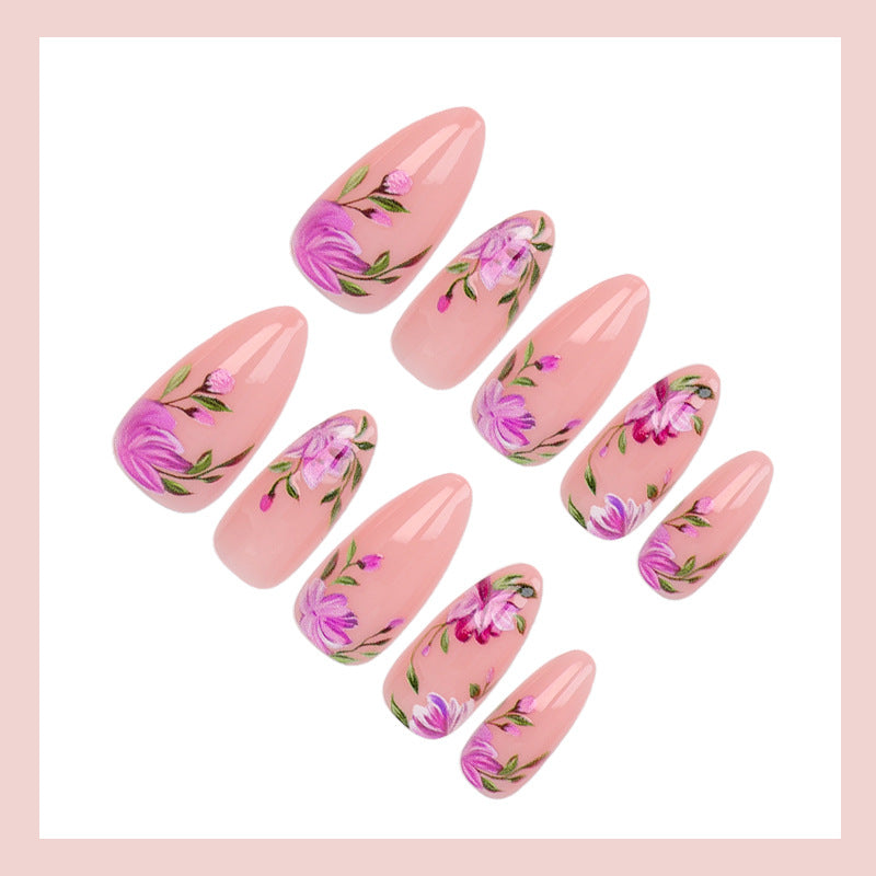 Kunstnagelset mit stylischen floralem Design Brehn