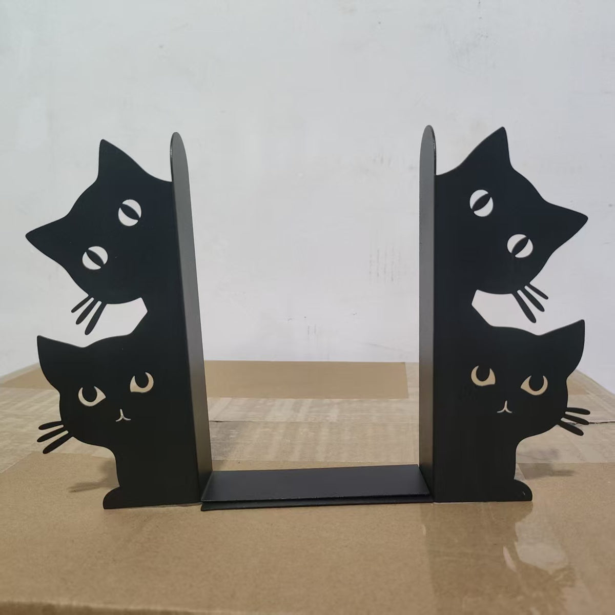 Katzenförmiges Buchstützen-Set