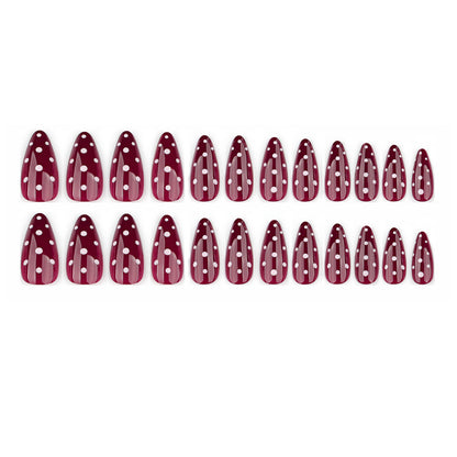 Kunstnagelset mit eleganten Punkten und trendigem Design Brehn
