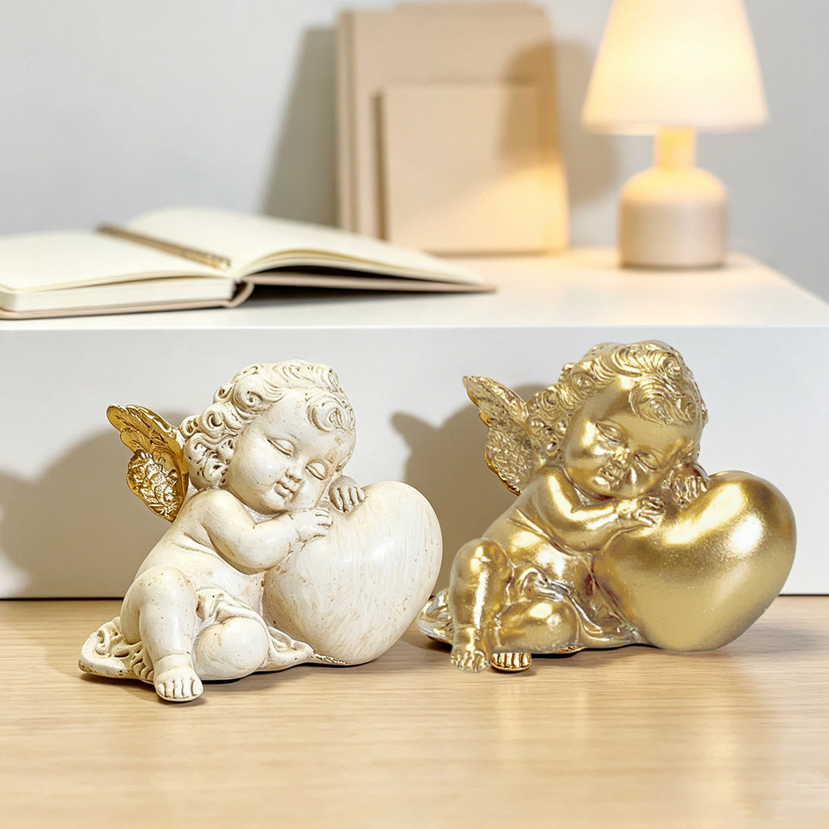 Charmante Engelfigur mit Herzmotiv Brehn