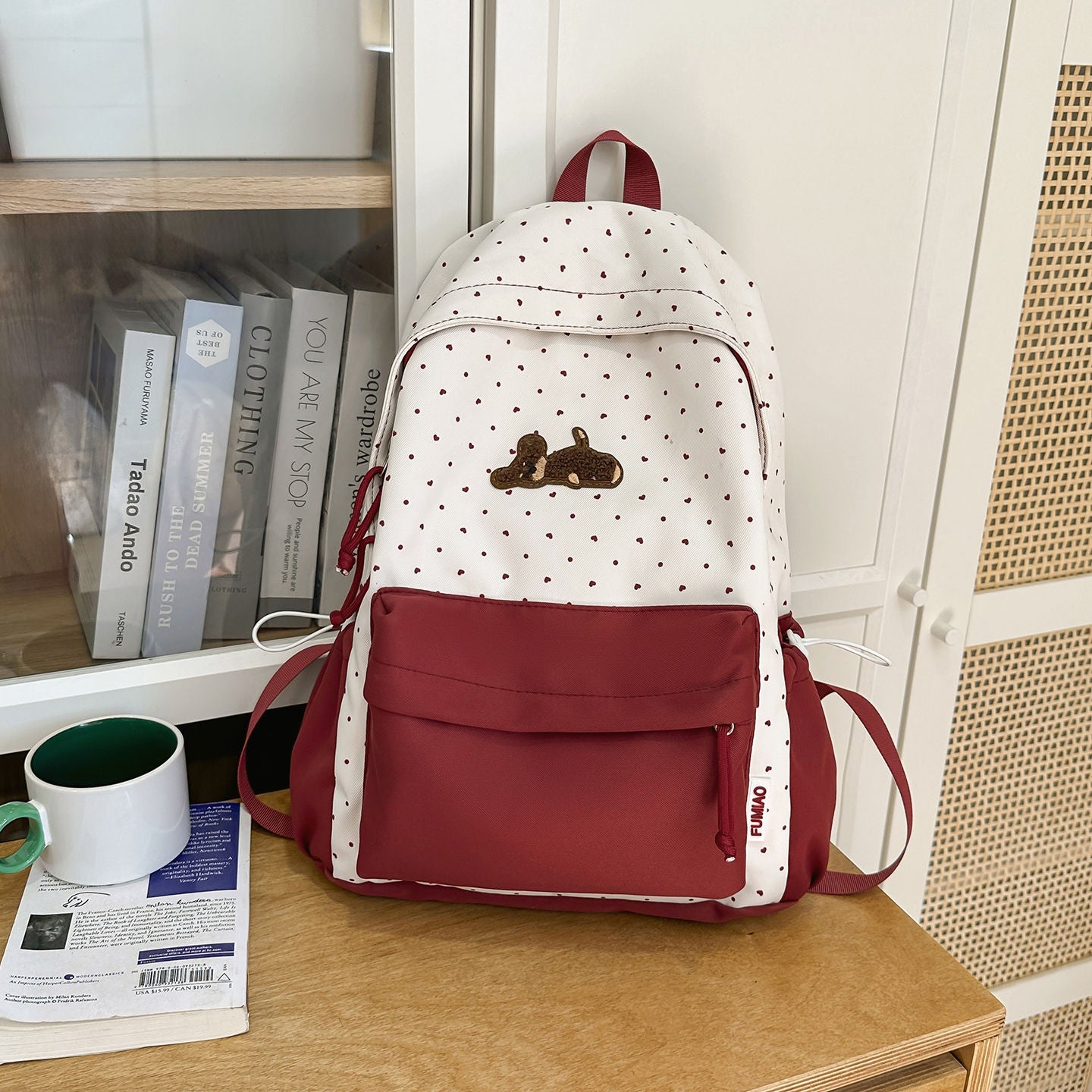 Verspielter gepunkteter animierter Rucksack Brehn