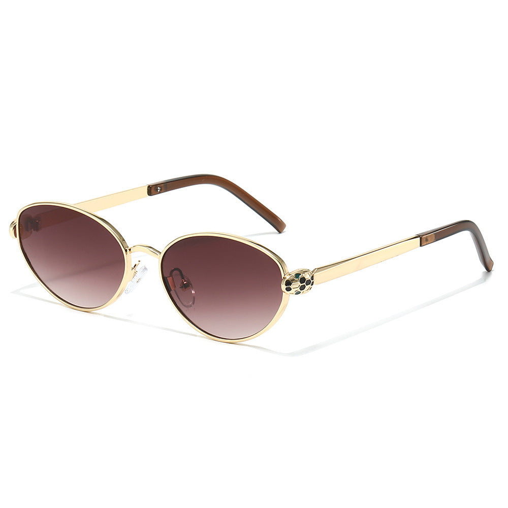 Chic Cat-Eye Sonnenbrille mit luxuriösen goldenen Akzenten Brehn