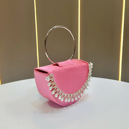 Perlenakzentierte Abend-Clutch