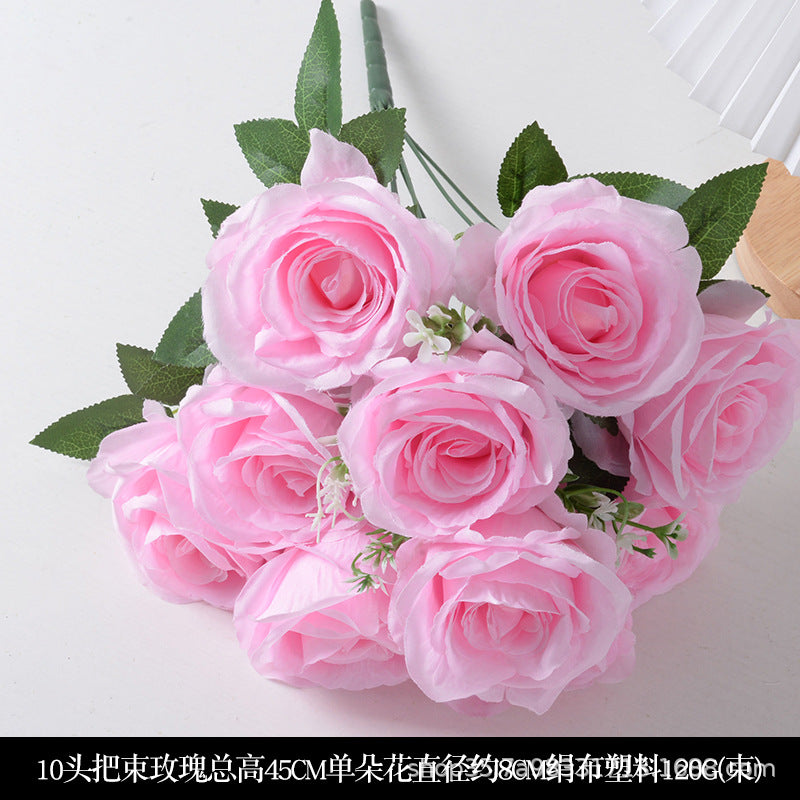 Künstliche Blumenarrangement