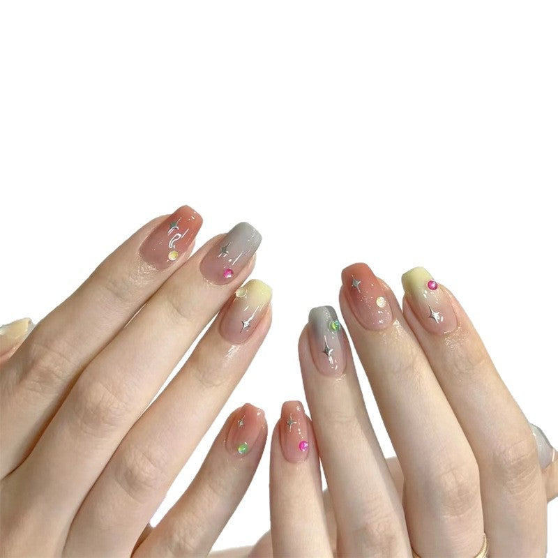 Künstliche Fingernägel mit Glitzer- und Herzdesign Brehn