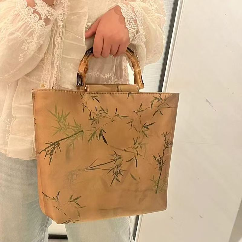 Elegante Tasche mit Bambusgriffen Brehn