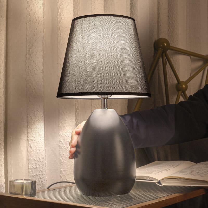 Stylische moderne Akzent-Tischlampe