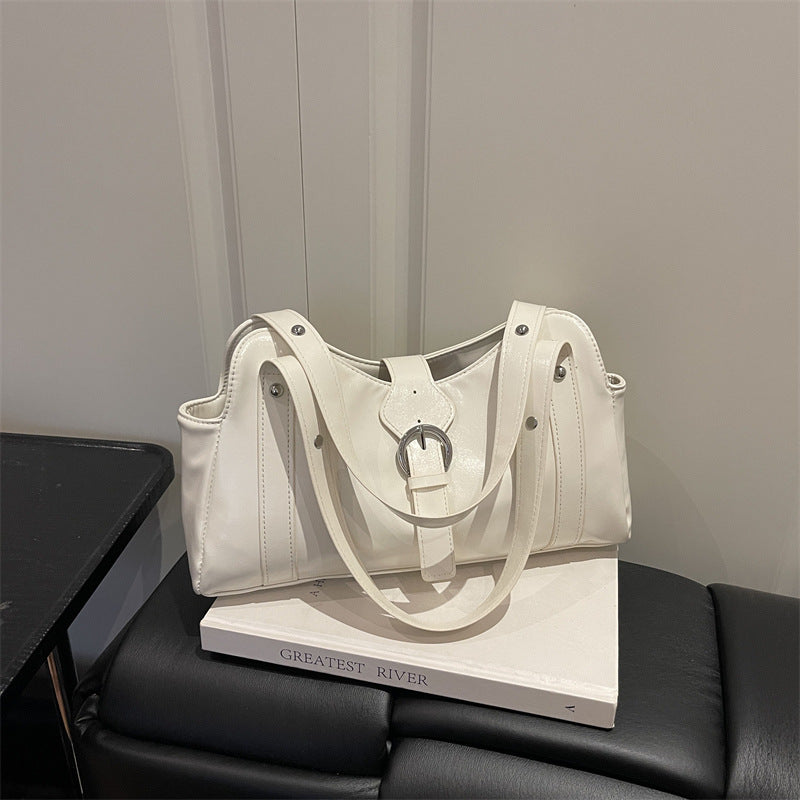 Elegante Handtasche aus Lackleder