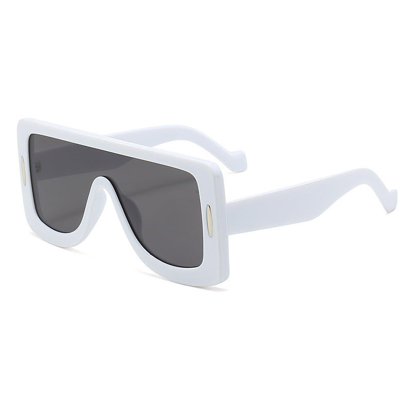 Damen Oversized Sonnenbrille im modernen Bauhaus-Stil Brehn