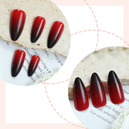 Künstliche Fingernägel mit Ombre-Effekt Brehn