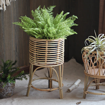 Pflanzenständer aus Rattan mit modernem Design Brehn