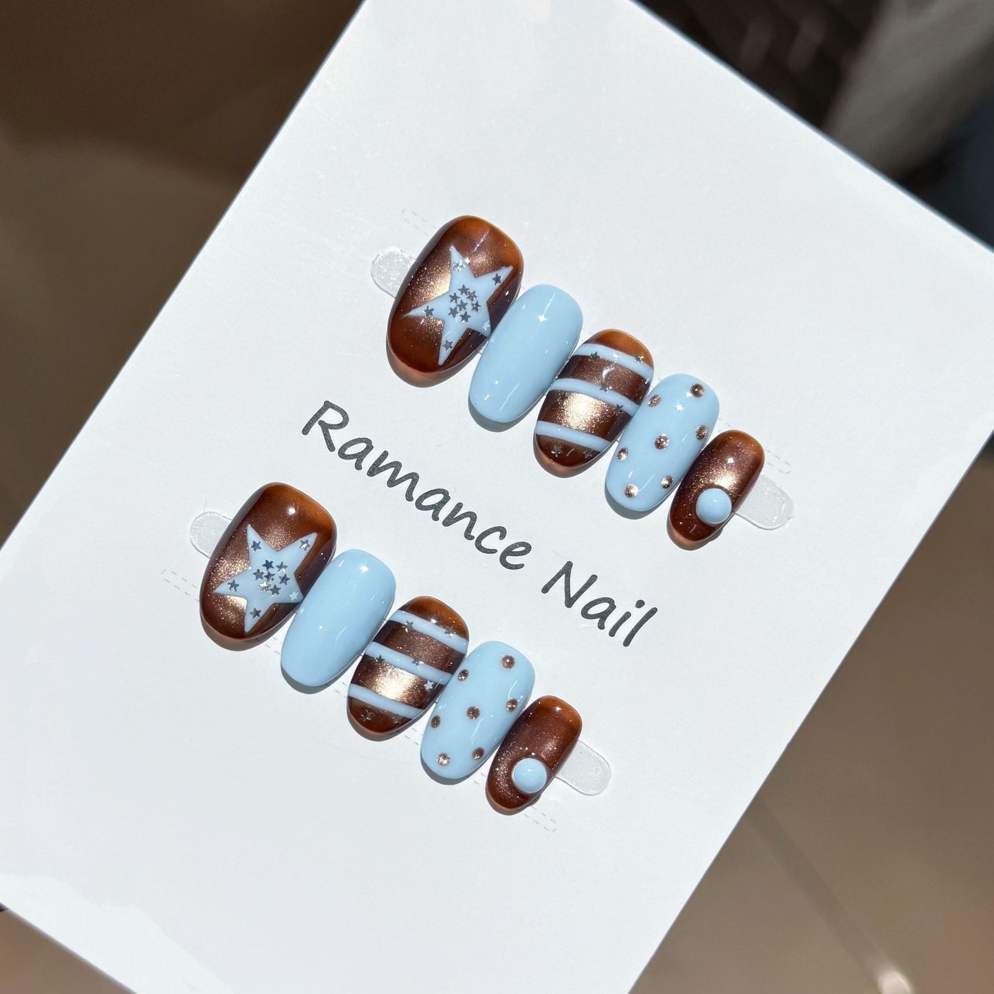 Press-On Nail Art Brehn