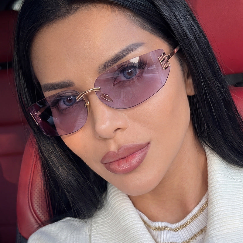 Damen futuristische Designer-Sonnenbrille mit ausgefallenem Rahmen und UV-Schutz Brehn