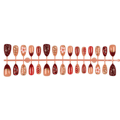 Künstlerische Nageldesign-Kollektion