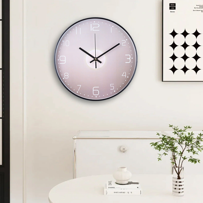 Wanduhr mit Elegantem Blattmuster Brehn