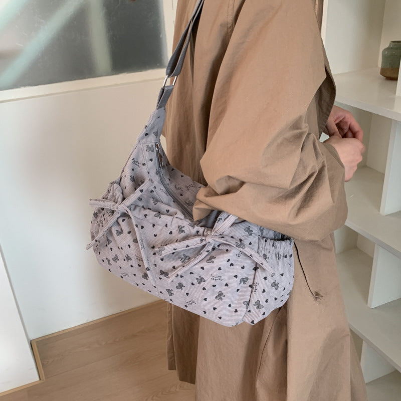 Stylische Blumenschmuck-Hobo-Tasche