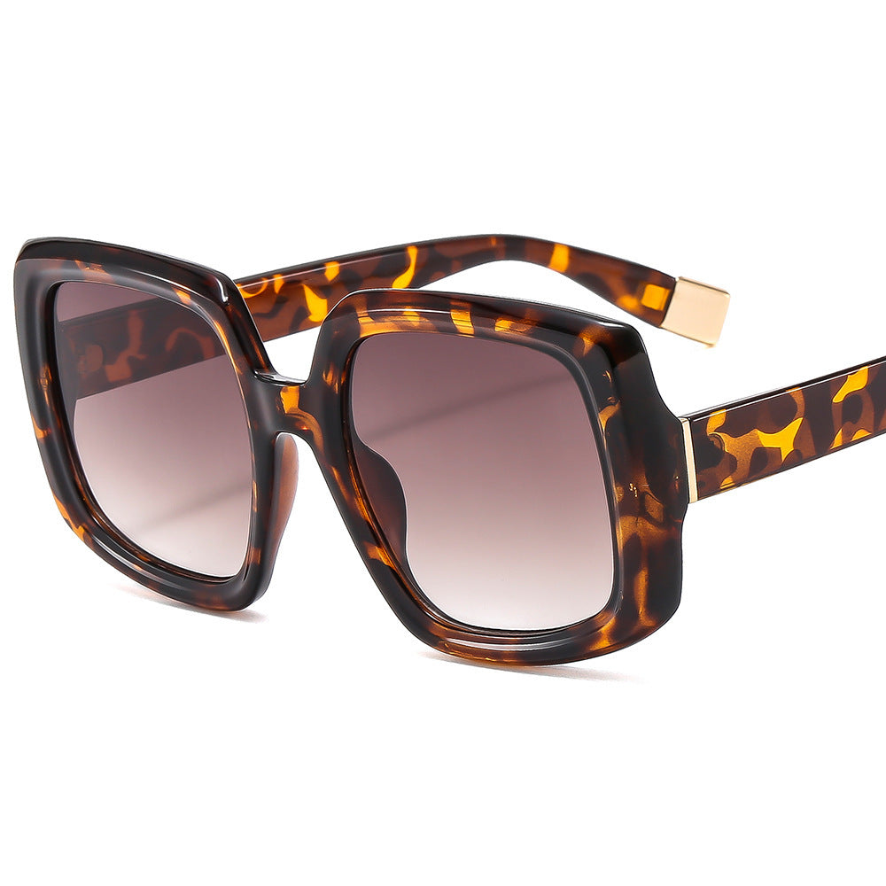 Damen modische Sonnenbrille mit auffälliger quadratischer Rahmenkonstruktion Brehn