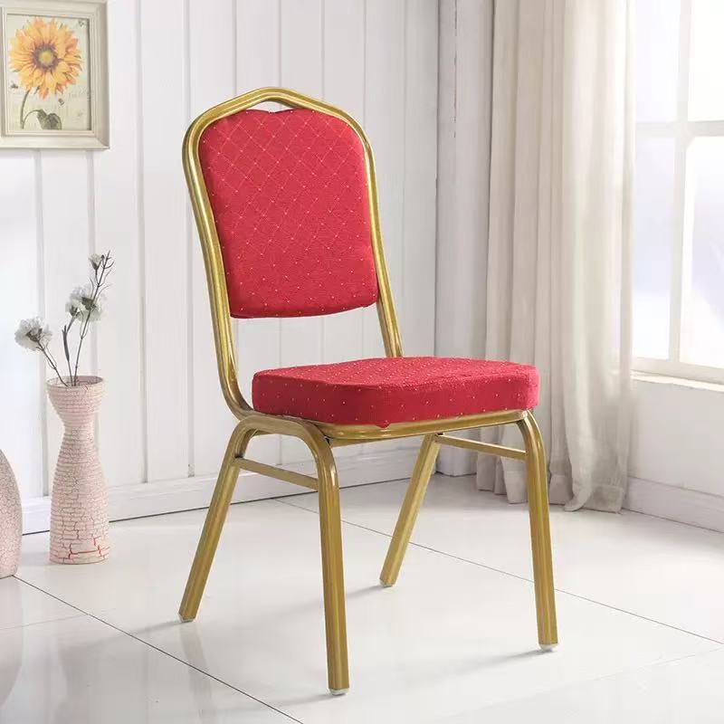 Eleganter gepolsterter Essstuhl mit goldenen Rahmen Brehn