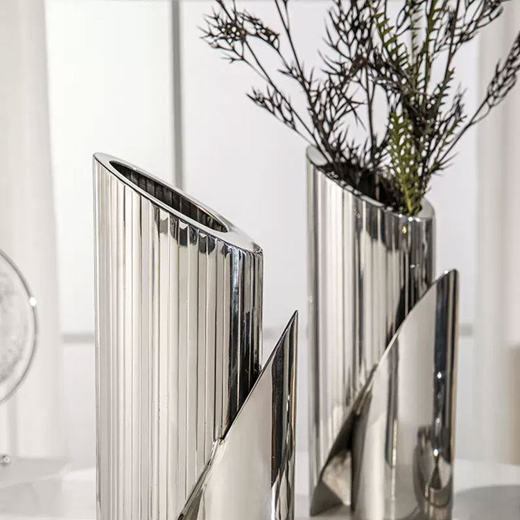 Skulpturale Metallische Dekorative Vase