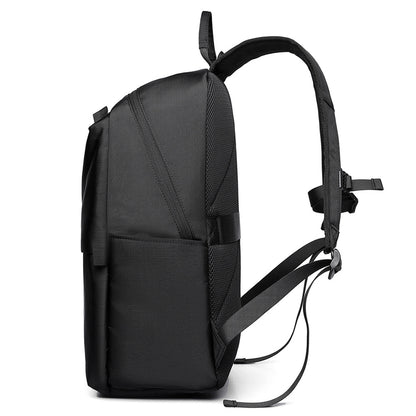 Schlanker Multifunktionaler Reise-Rucksack Brehn