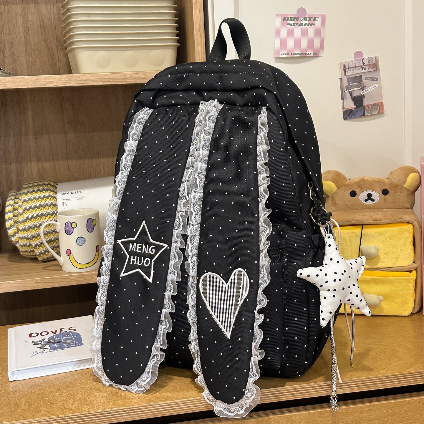 Dekorativer Rucksack mit Spitzenbesatz