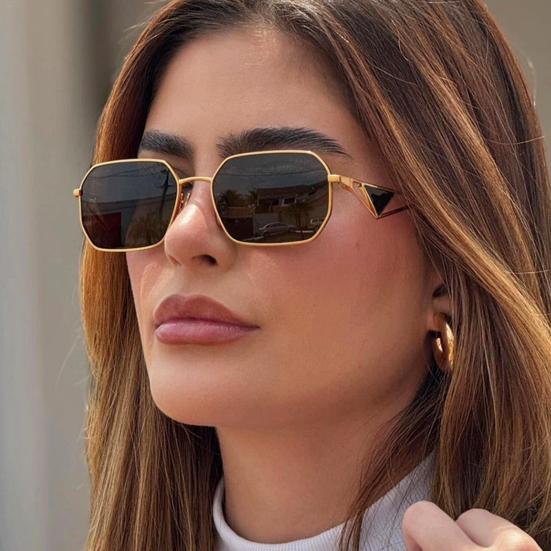 Damen geometrische Luxus-Sonnenbrille mit schmalem Hochglanz-Rahmen Brehn
