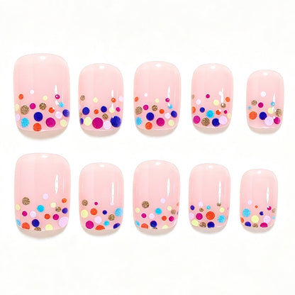 Dekoratives Punktmuster Press-On Nail Art Brehn