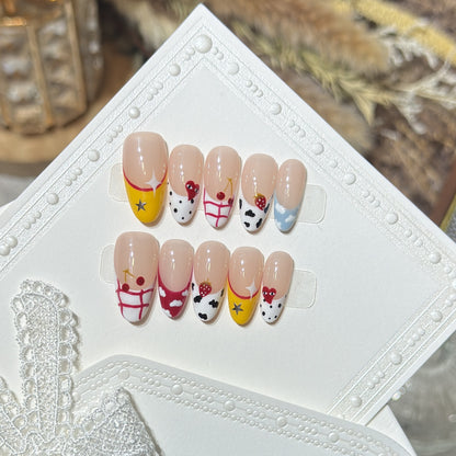 Kreatives fruchtfarbenes Press-On-Nagelset Brehn