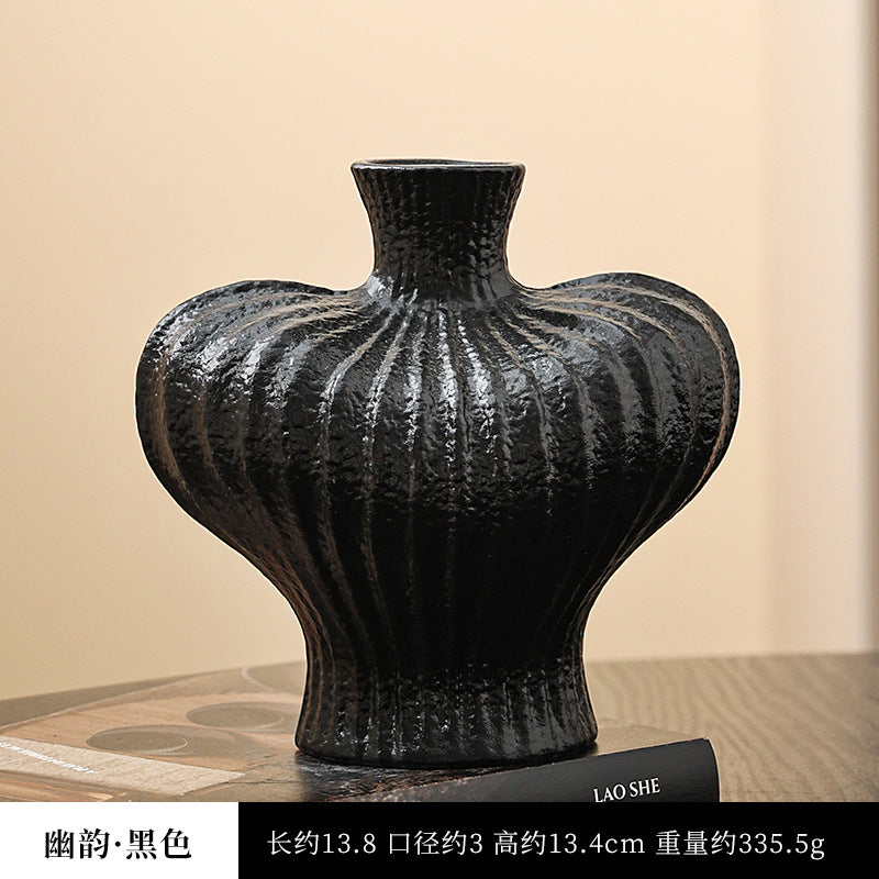 Stylische Keramikvase für das Zuhause