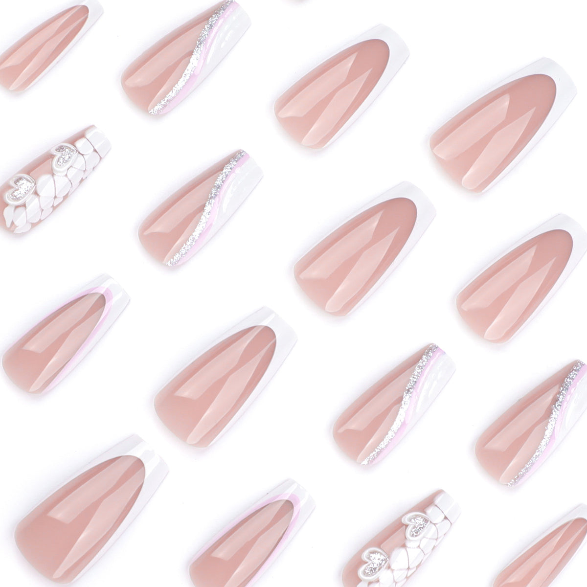 Kunstvolle Nagelverlängerungen mit Herzdesign und Glitzerakzenten Brehn