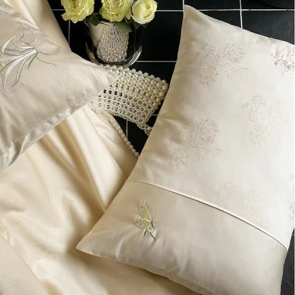 Hochwertiges Baumwollsatin-Bettwäsche-Set mit floraler Stickerei