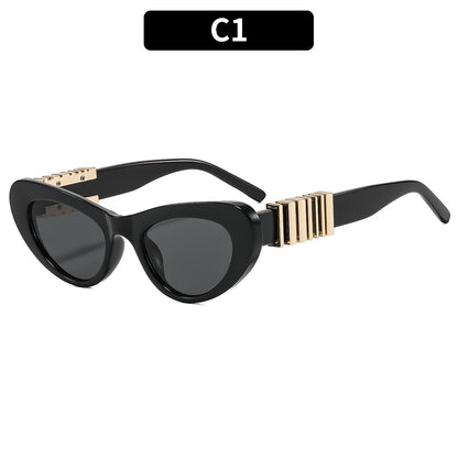 Kühne Cat-Eye Sonnenbrille mit dekorativen Bügelakzenten