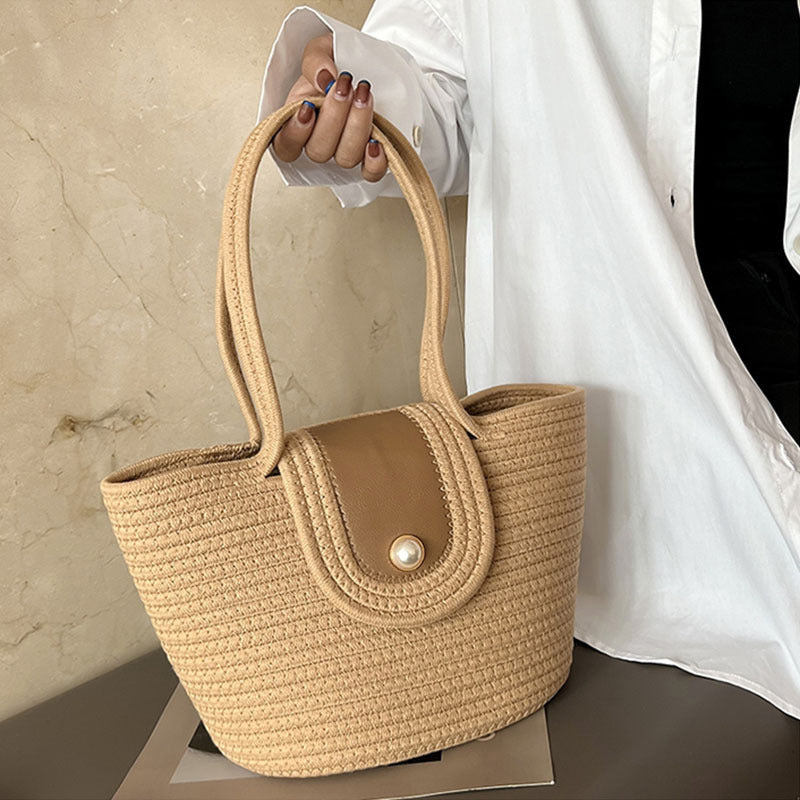 Damen Handtasche aus geflochtenem Naturmaterial mit elegantem Verschluss Brehn
