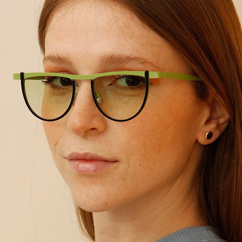 Damen elegante Sonnenbrille mit modernem Design und UV-Schutz Brehn