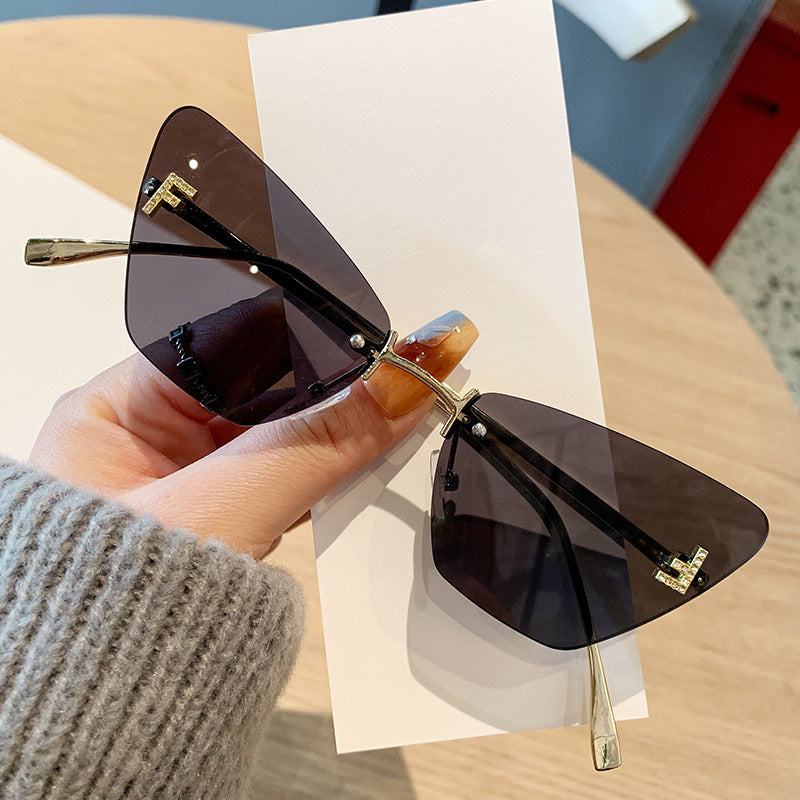 Damen Cat-Eye Sonnenbrille im modernem Design mit innovativem Rahmen Brehn