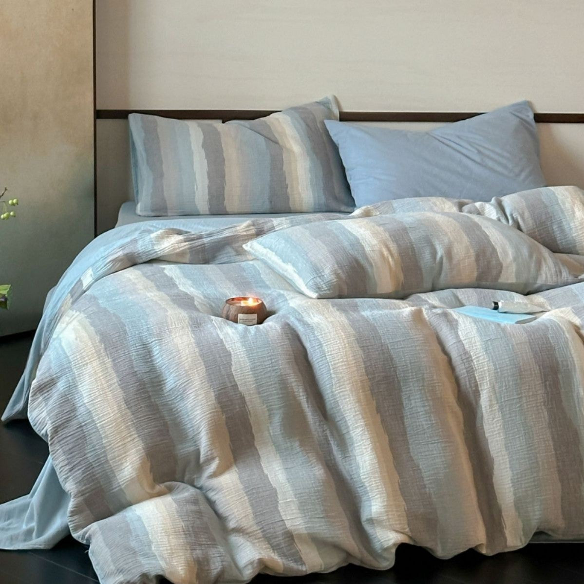 Bettwäsche-Set im Crinkle-Leinenlook mit melierter Streifenstruktur und weichem Griff