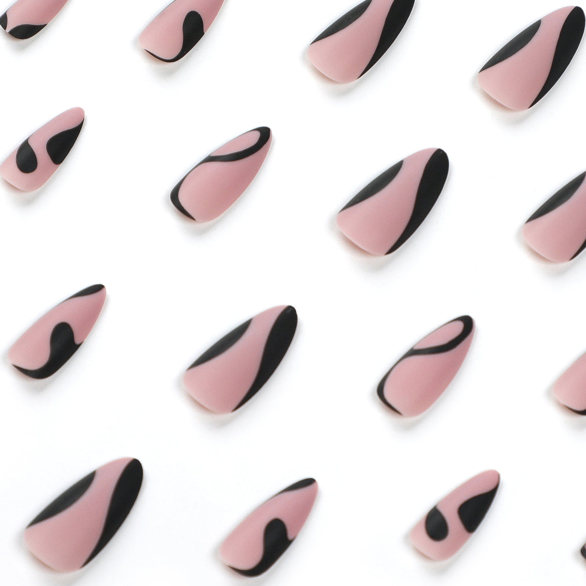 Kunstvolle Nagelkunst mit kreativem Schwarz-Weiß-Design Brehn