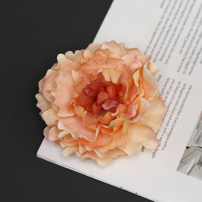 Dekorative Stoff Blumenbrosche