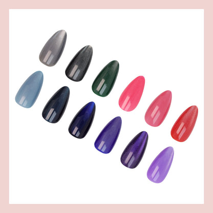 Kunstnagelset mit schimmernden Designs Brehn