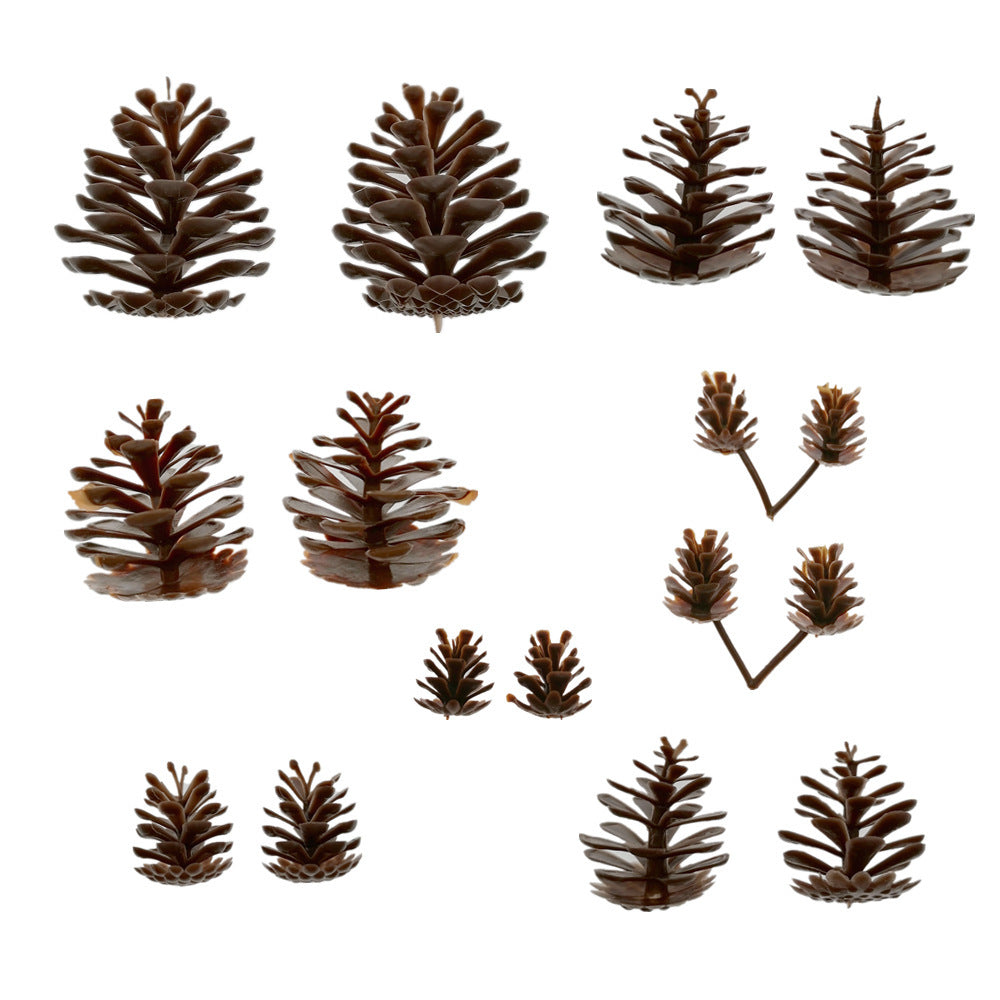 Dekorative Kiefernnadel-Figuren Brehn