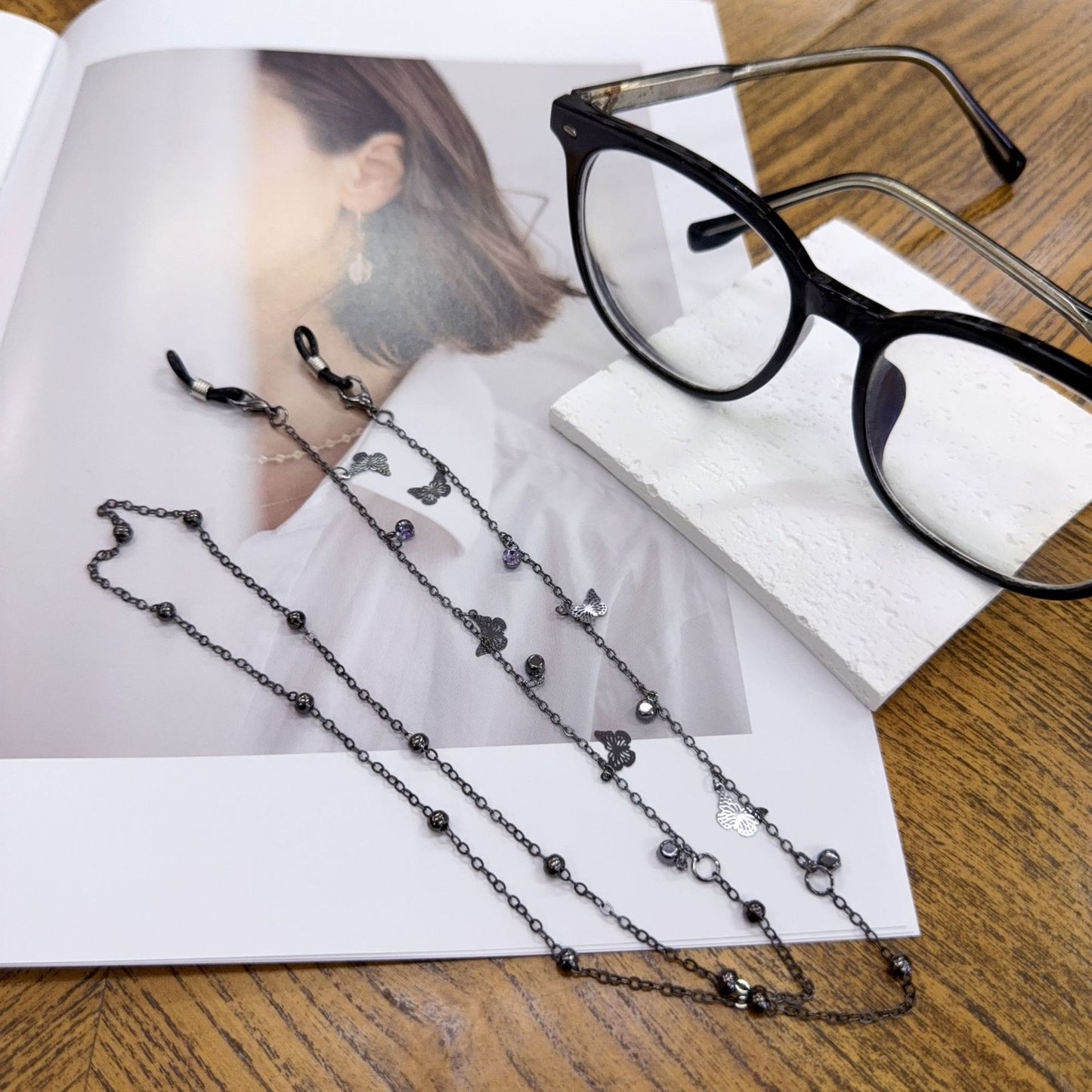 Butterfly Charm Eyewear Chain Brehn