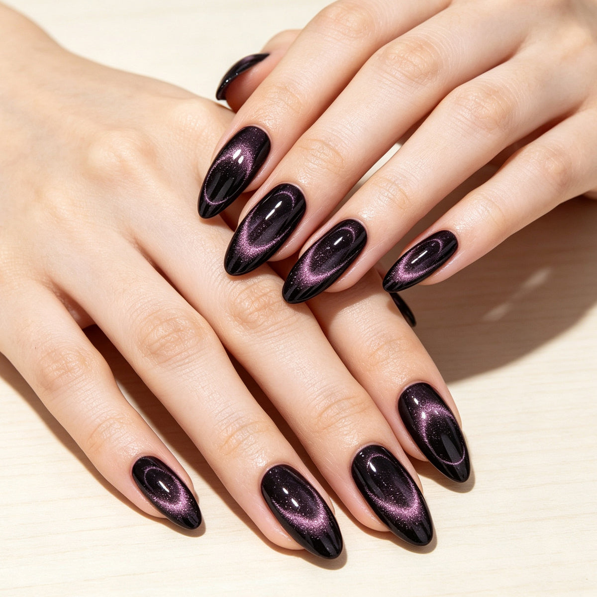 Stylische Stiletto-Nagelverlängerungen Brehn