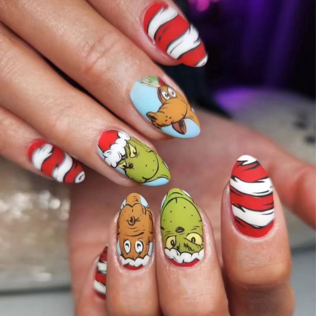 Kunstnagelset mit festlichen 3D-Motiven Brehn