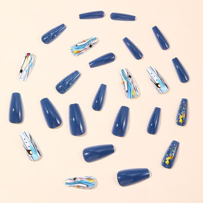 Künstlerische von der Galaxie inspirierte Nagelkunstverlängerungen Brehn