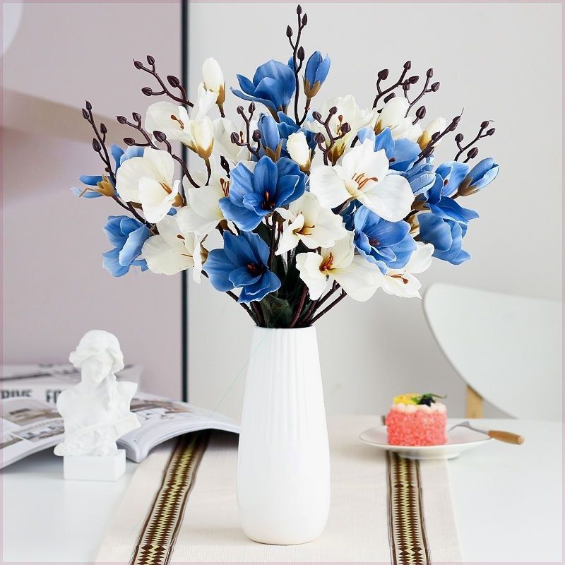 Realistische künstliche Orchideenblüte