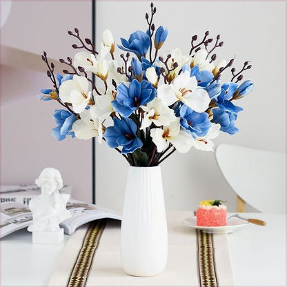 Realistische künstliche Orchideenblüte