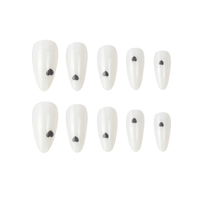 Herz-Themen Press-On Nagelkunst Brehn