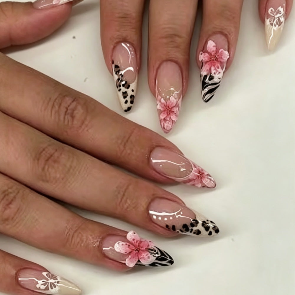Kreative Kunstnägel mit Floralen und Tierischen Motiven Brehn